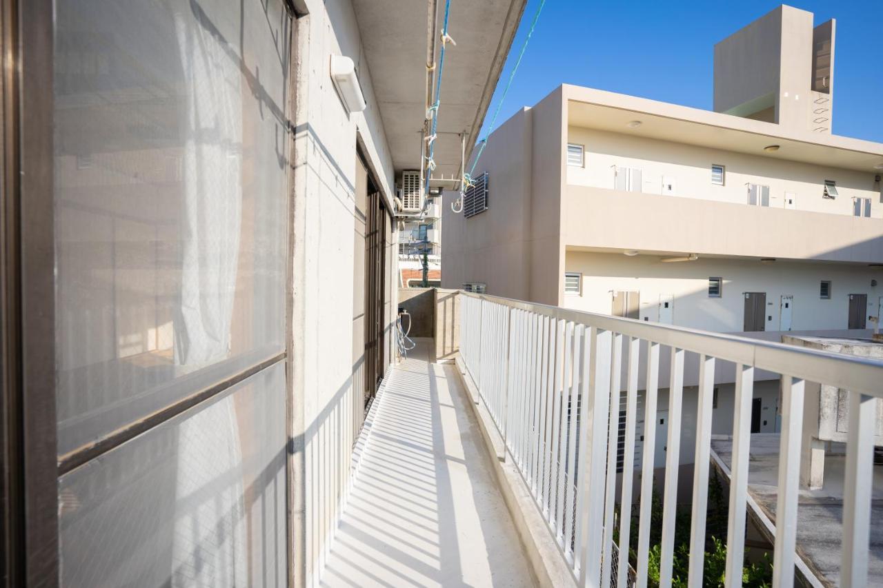 スマイルハイツ Apartman Naha Kültér fotó