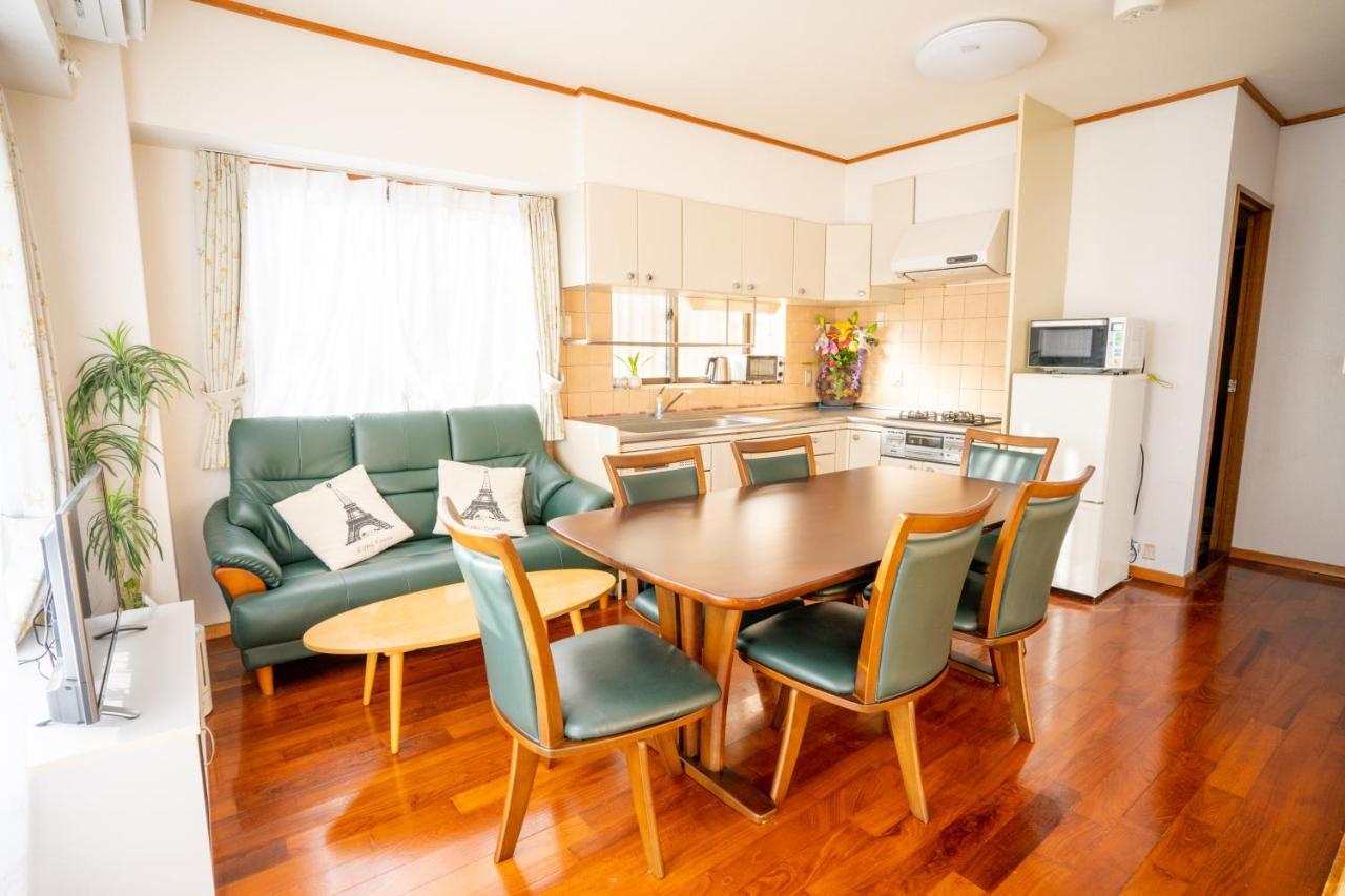 スマイルハイツ Apartman Naha Kültér fotó